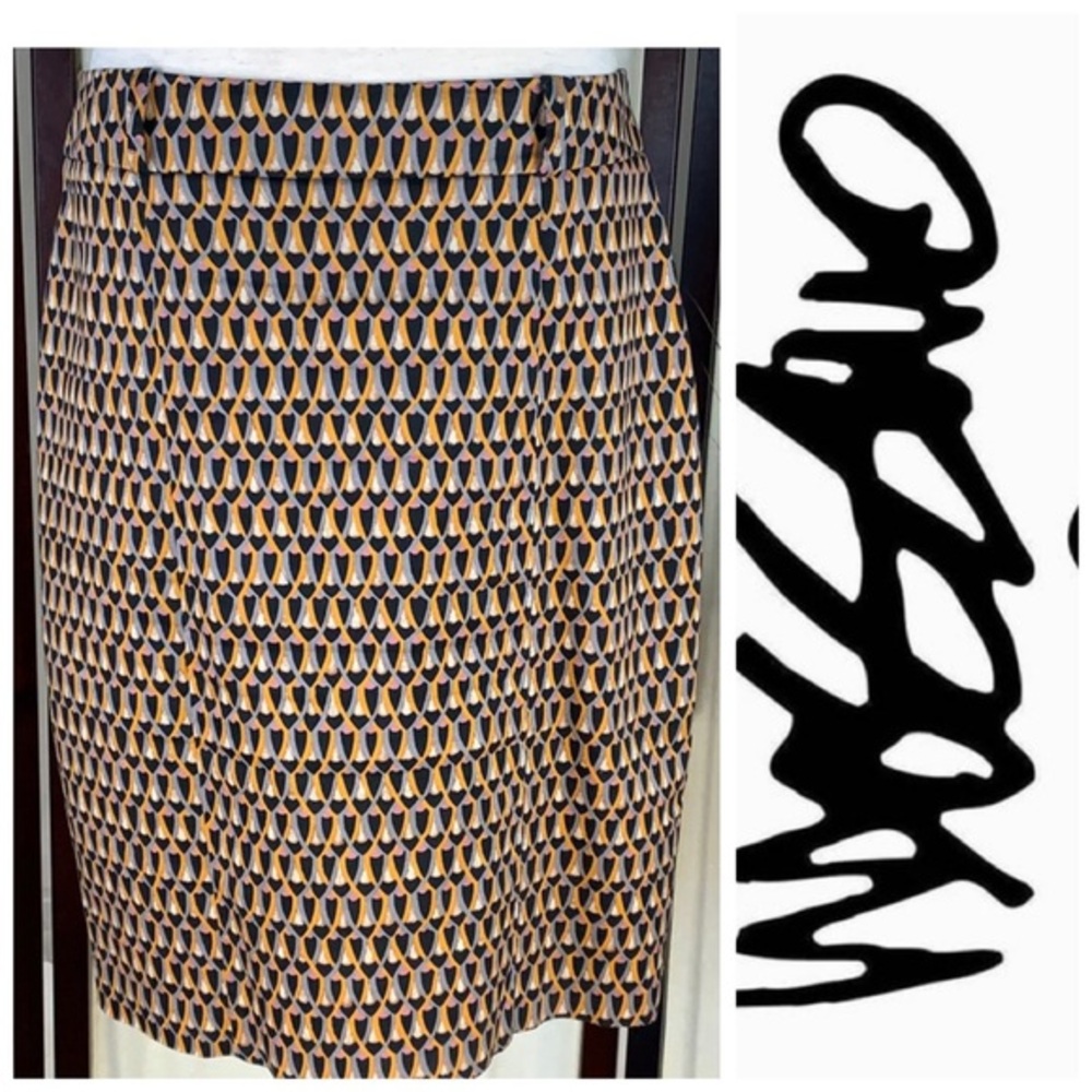 Mossimo multicolored geometric pencil skirt.